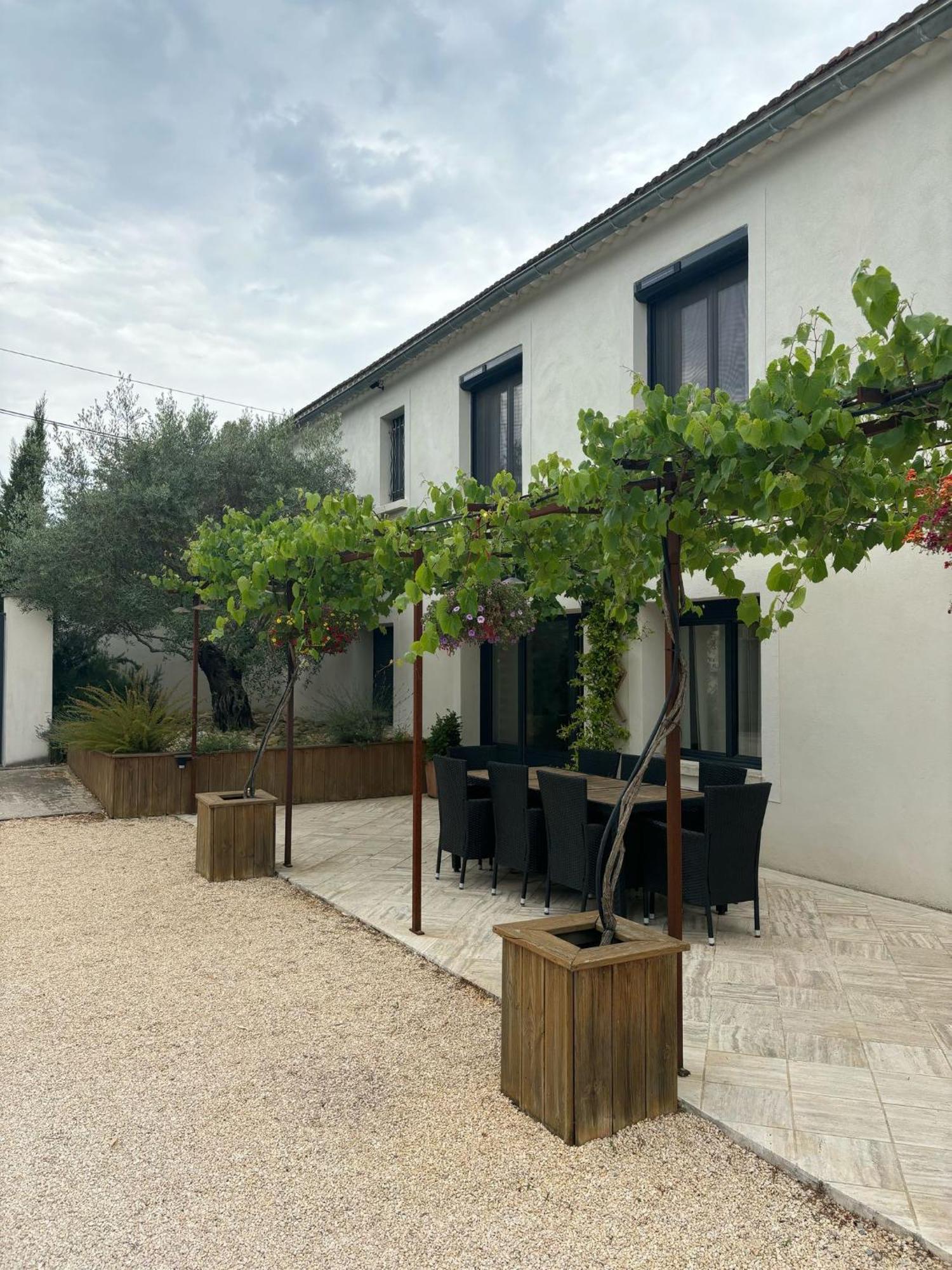 Le Mas des Mirabelles Cabannes Extérieur photo